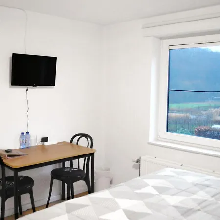 Le Clos Du Nocleg ze śniadaniem