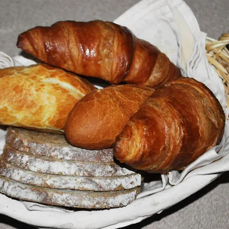 Le Clos Du Bed & Breakfast